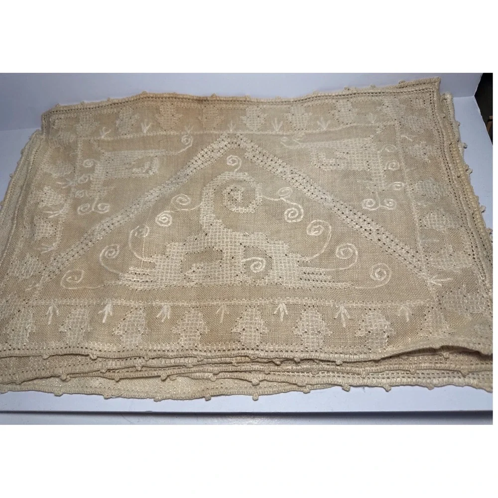 Unbranded Placemats Beige Good Hand Embroidered Linen Vintage Set of 5